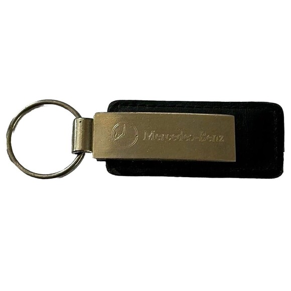 Mercedes Benz Keyring Black Leather Engraved Silver  Company Logo on Backside - Picture 1 of 6